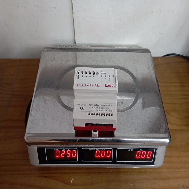 Schneider TAC Xenta 422 Relay Output Module - Image 3