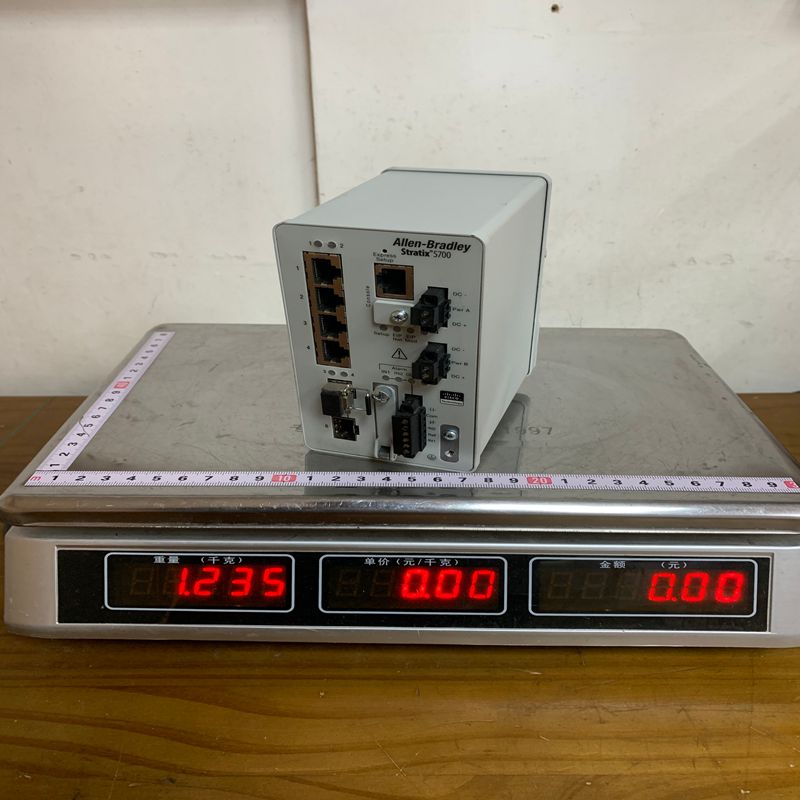 AB 1783-BMS06SA Ethernet Switch - Image 2