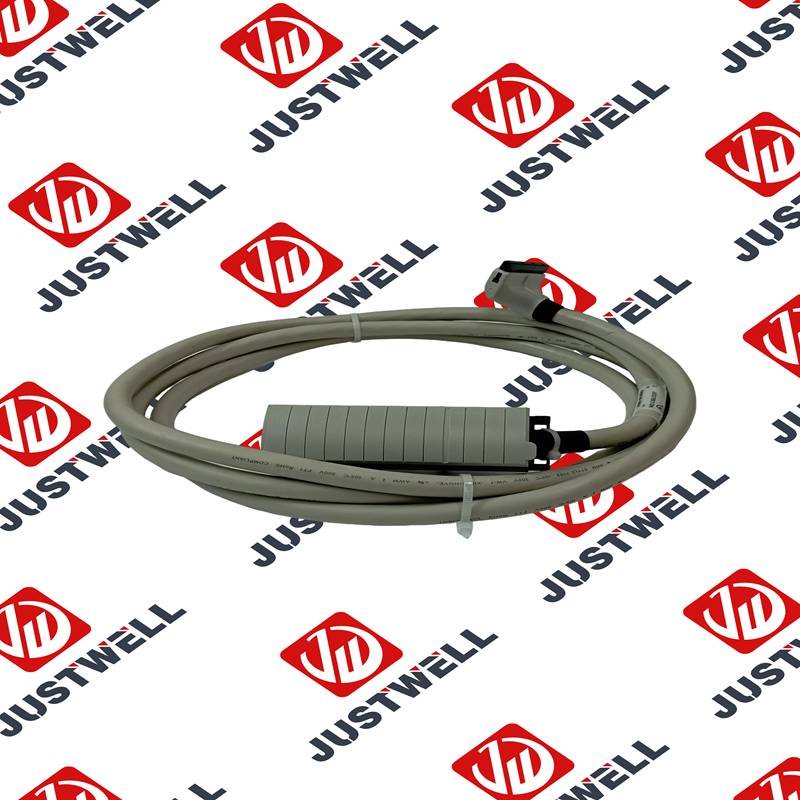 Allen-Bradley 1492-CABLE025Y 2.5-meter pre-wired cable