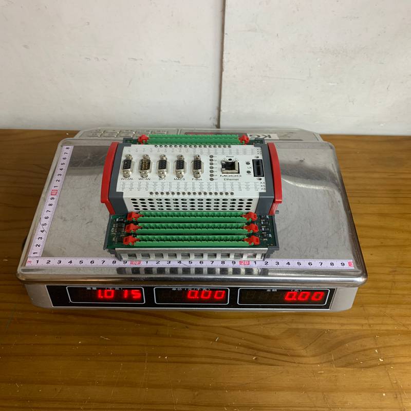 MOOG D136-001-007 Servo Controller - Image 2