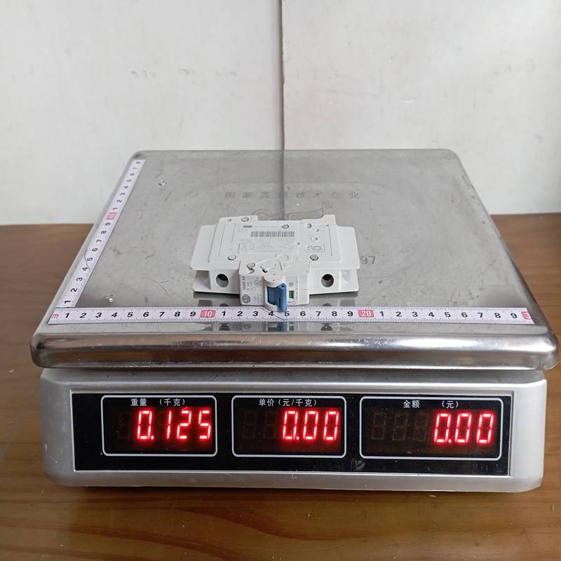 Allen-Bradley 1489-M1C040 1-Pole 4A Type C Miniature Circuit Breaker - Image 2