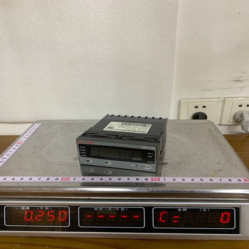 Honeywell UDI1700 Digital Display Instrument - Image 2