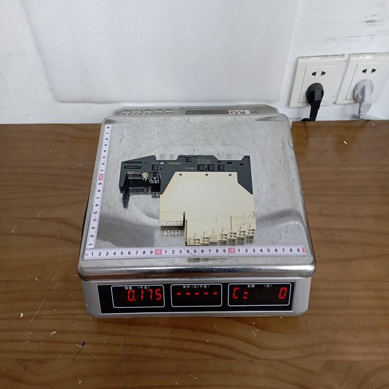 Siemens 3RK1903-0AA00 Power Module / Terminal Module - Image 2
