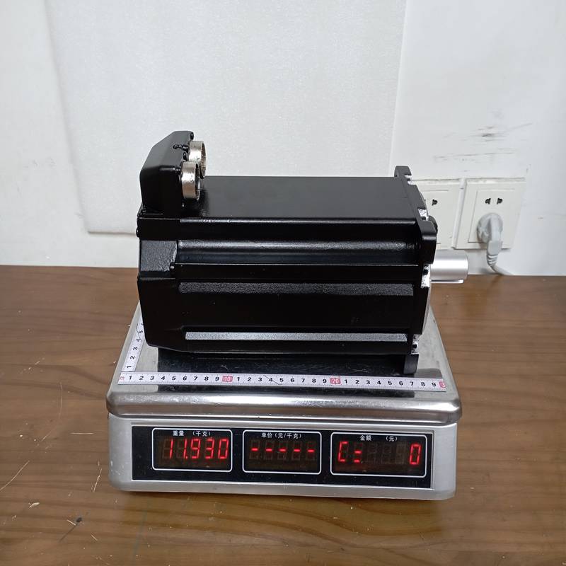 Allen-Bradley MPL-B4560F-MJ22AA 480V Low-Inertia Servo Motor - Image 2