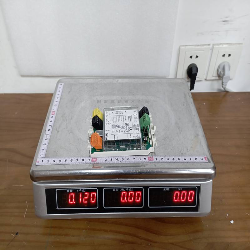 Siemens FDCIO223 Fire Alarm Addressable Input/Output Module - Image 2