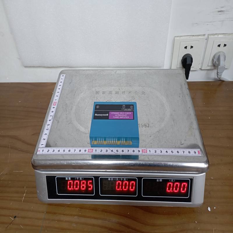 Honeywell R7861A1026 Flame Signal Amplifier - Image 2