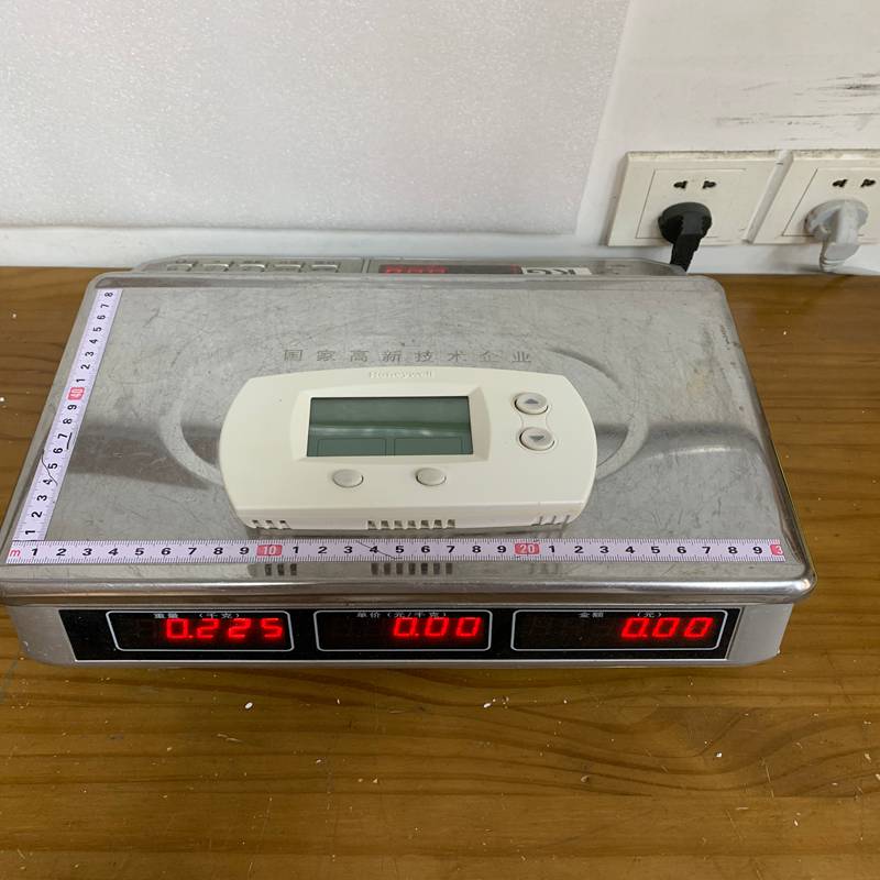 Honeywell TH5220D1003 Digital Central Air Conditioning Thermostat - Image 2