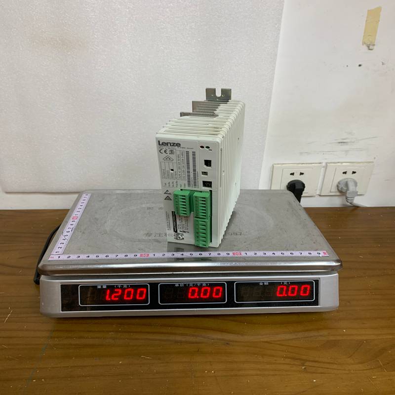 Lenze EVF8201-E Frequency Inverter - Image 2