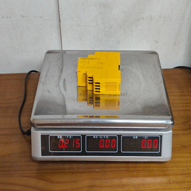 BENDER VMD421H-D-3 Insulation Monitor - Image 2