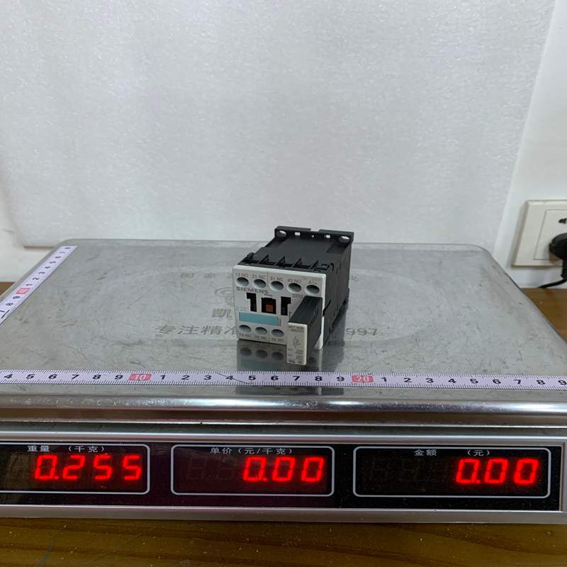 Siemens 3ZX1012-0RH11-1AA1 Auxiliary Contact Block for 3RH11 Relay - Image 2