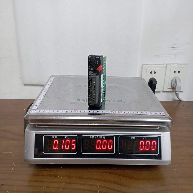 AutomationDirect D2-12TR PLC Relay Output Module - Image 2