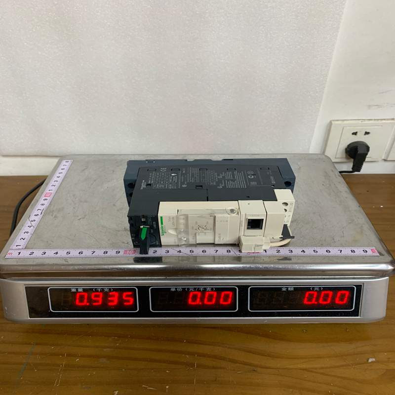 Schneider LUCA12BL Motor Protection and Control Unit - Image 2